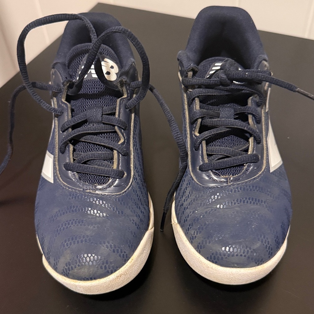 Baseball ⚾️ Cleats - size 2.5 wide - Picture 2 of 7